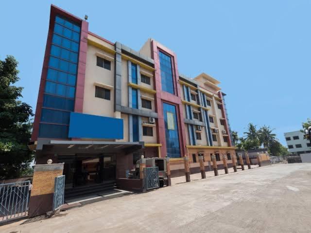 Sai Samrat Hotel Shirdi Exterior photo
